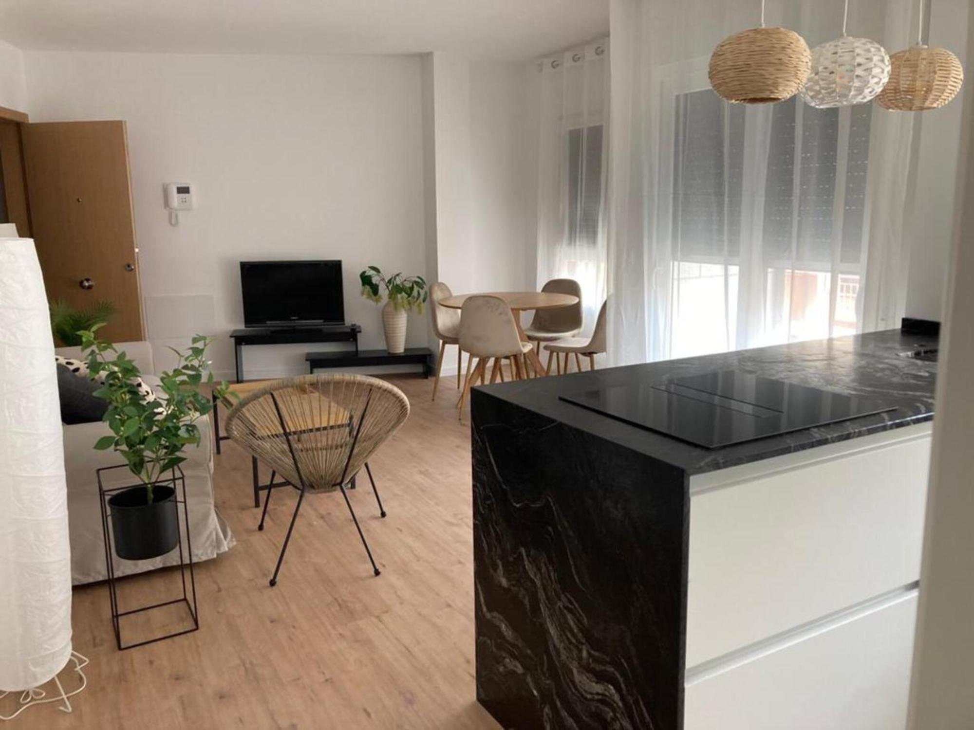 Apartamentos Nuevo Con Aire Y Wifi Aguilas Luaran gambar