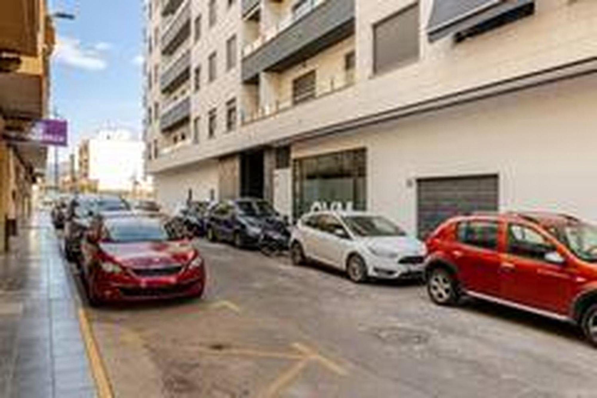 Apartamentos Nuevo Con Aire Y Wifi Aguilas Luaran gambar