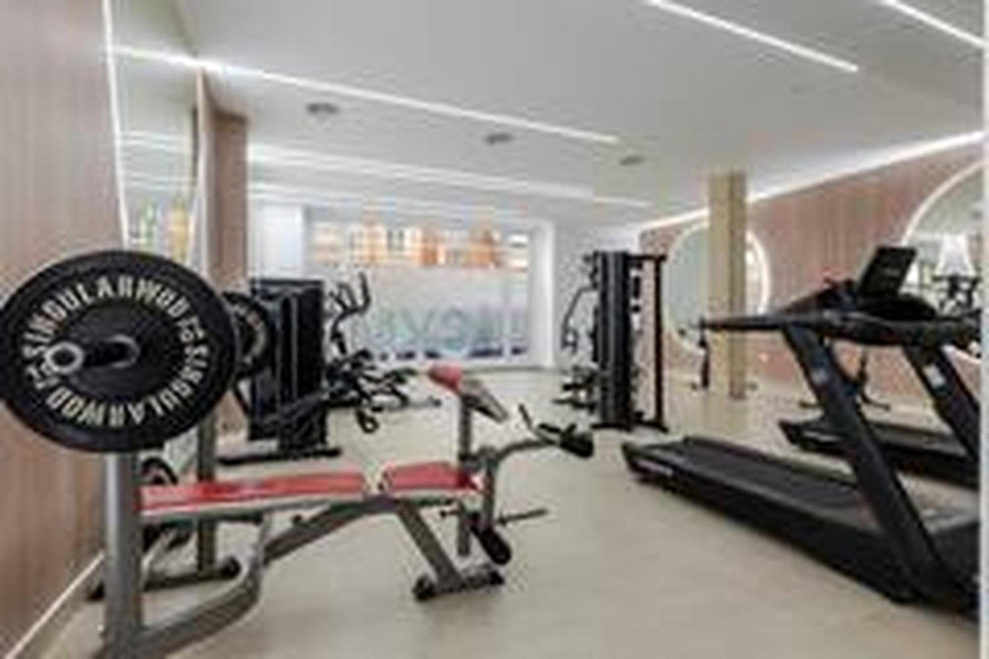 Apartamentos Nuevo Con Aire Y Wifi Aguilas Luaran gambar